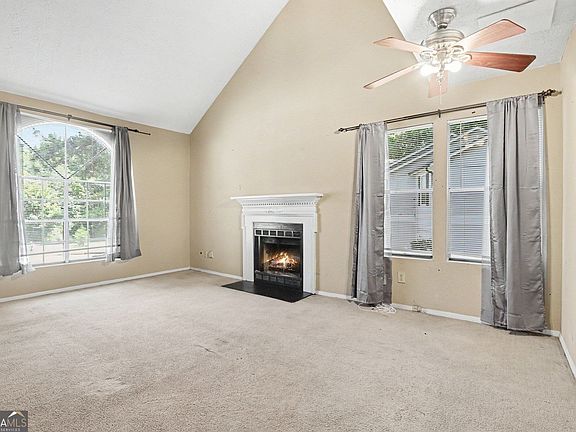 4th image of 2955 Sugarcreek Ln SE