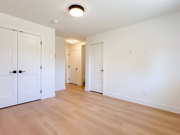 4th image of 4517 Watling St