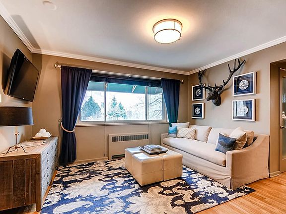 2nd image of 2100 N Franklin St #21