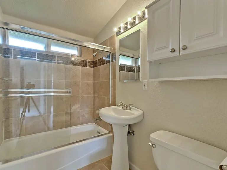 18701 Newsom Ave — Photo 33