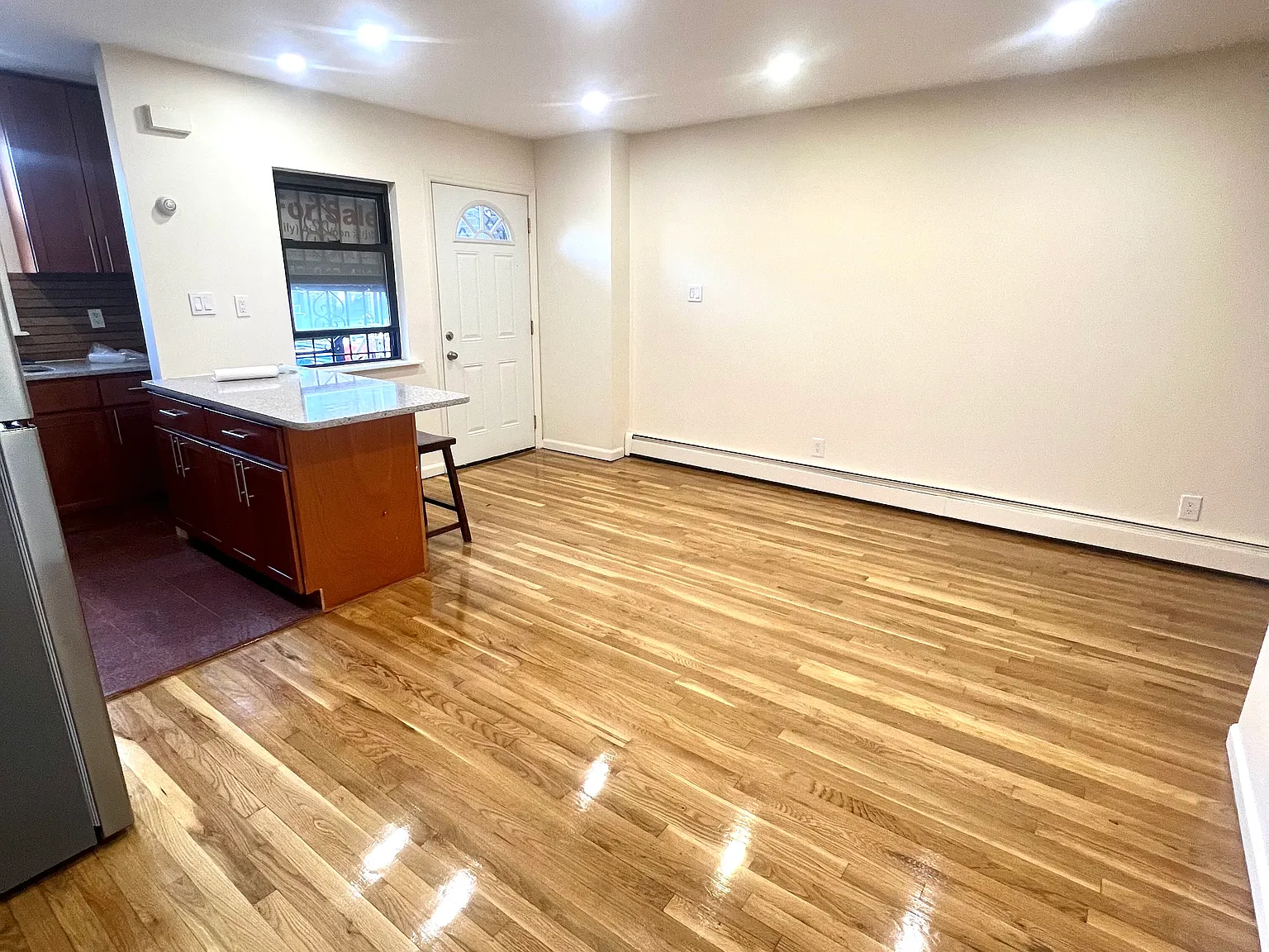 2 bed, 820 sqft, $2,600 — Photo 4