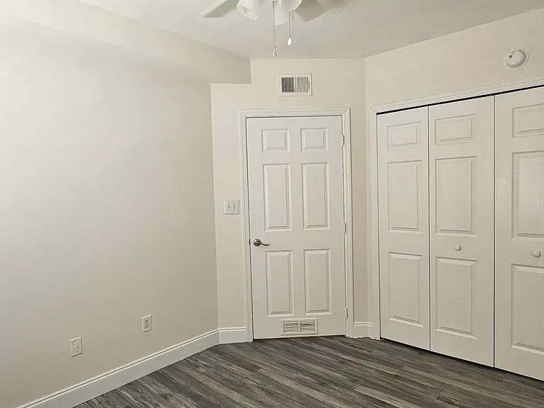 521 Villa Del Sol Cir #1-102 — Photo 9