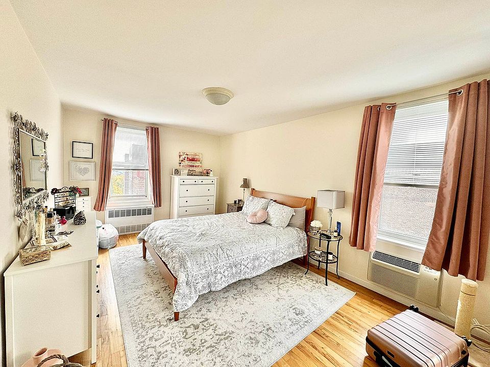 24520 Grand Central Pkwy APT 4G, Bellerose, NY 11426 Zillow