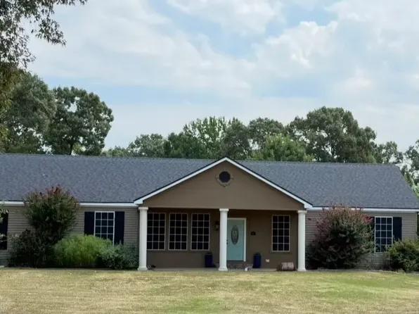 130 W Lakeshore Dr, Benton, LA 71006