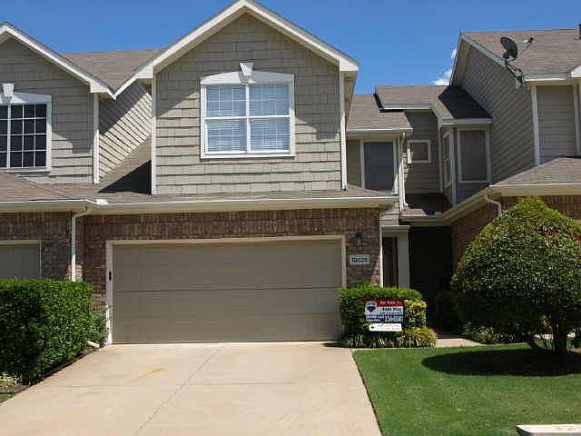 1st image of 10028 Castlewood Dr