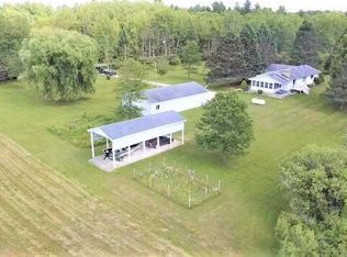 17897 120th Ave, Leroy, MI 49655