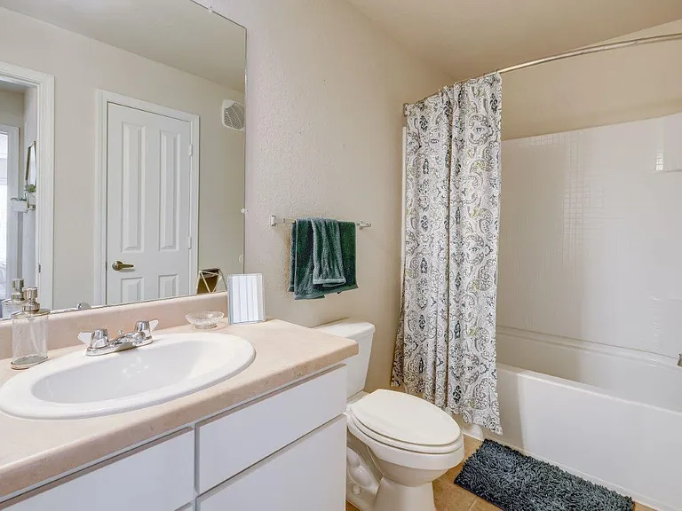 Parc at Flowing Wells Apartment Homes — Photo 8