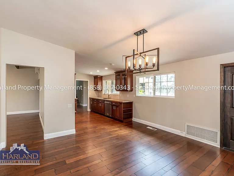 6271 Soledad Mountain Rd — Photo 3