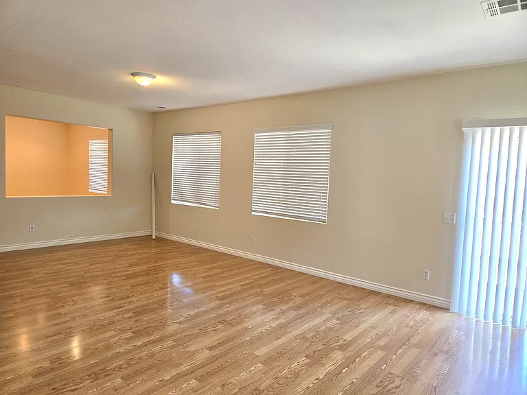 29270 Wrangler Dr — Photo 6