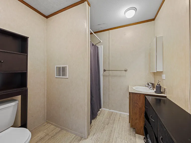 103 Crawford Rd — Photo 22