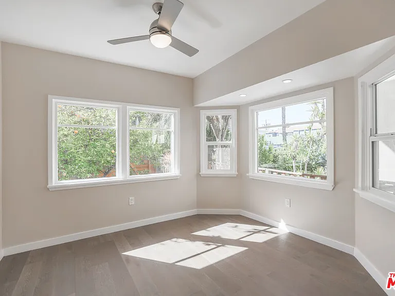 31 Breeze Ave #A — Photo 12
