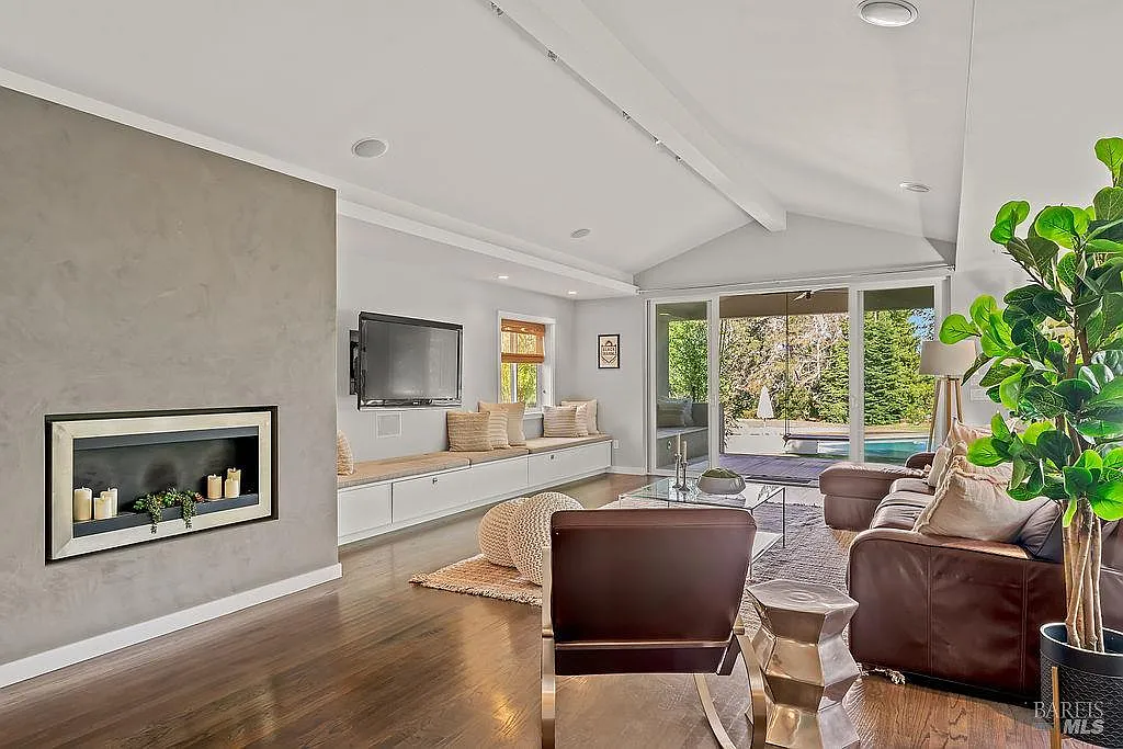 10936 Eastside Road - Photo 8