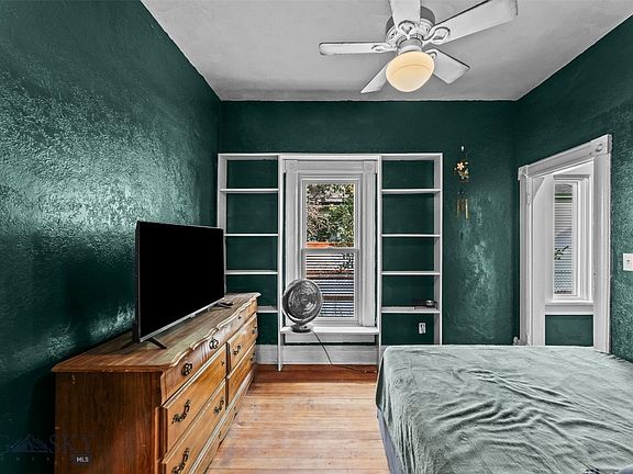 4th image of 109 N G St