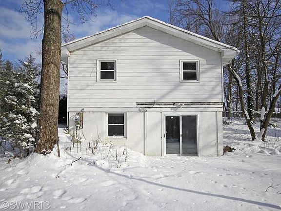 4th image of 36811 49th Ave