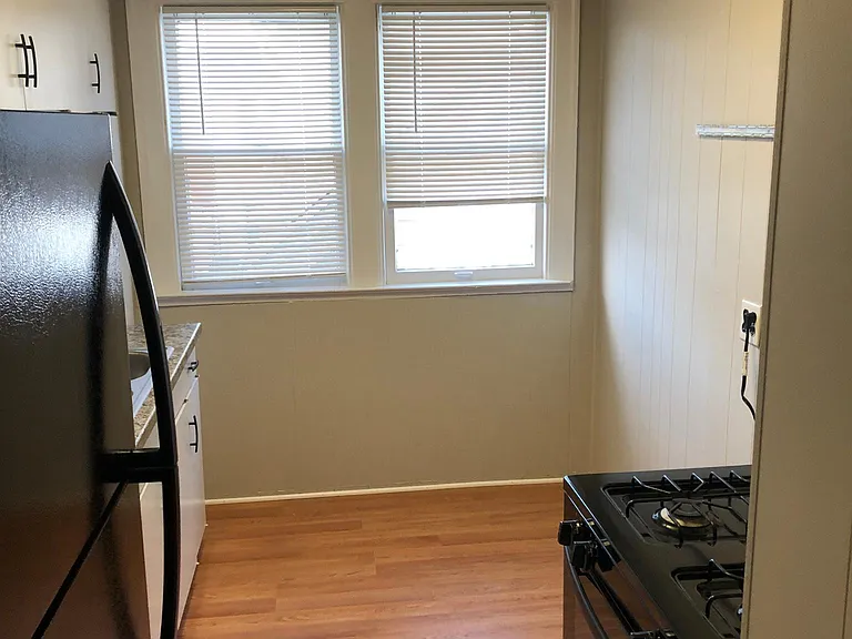1107 Maryland St #2N — Photo 3