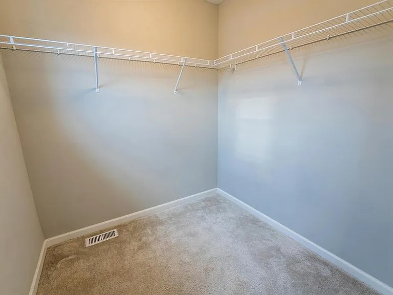 5934 Urbandale Ln N — Photo 22