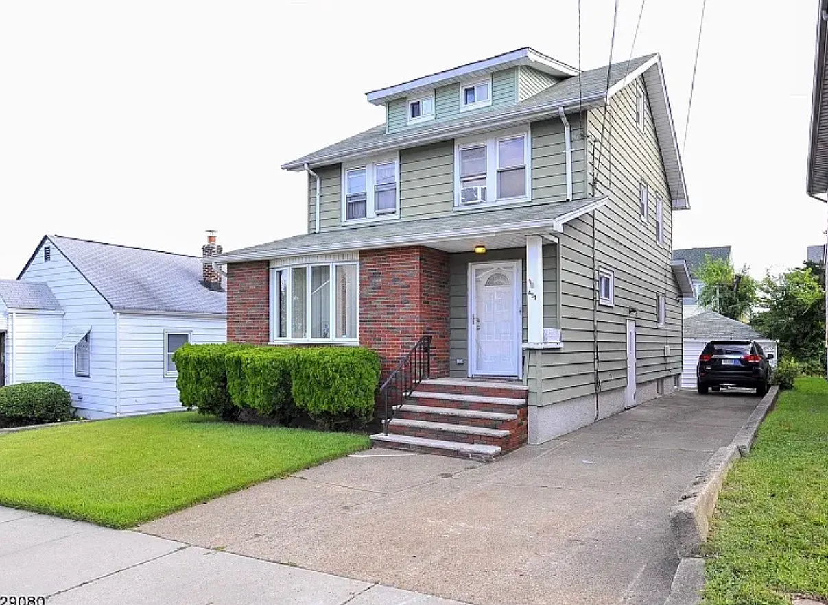 2 bed, $2,500 — Photo 1