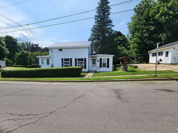 Dublin St. side door is closest to parking and enters directly into mudroom on way to kitchen.