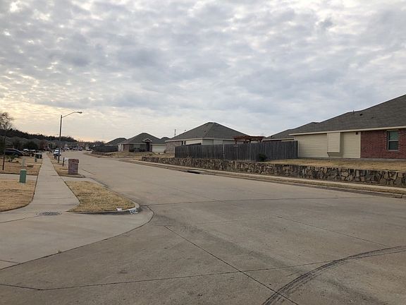 4th image of 3590 Mojave Dr