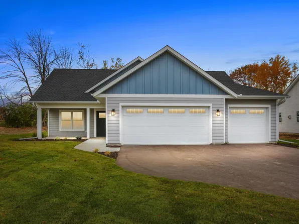 11868 302nd St, Chisago City, MN 55013