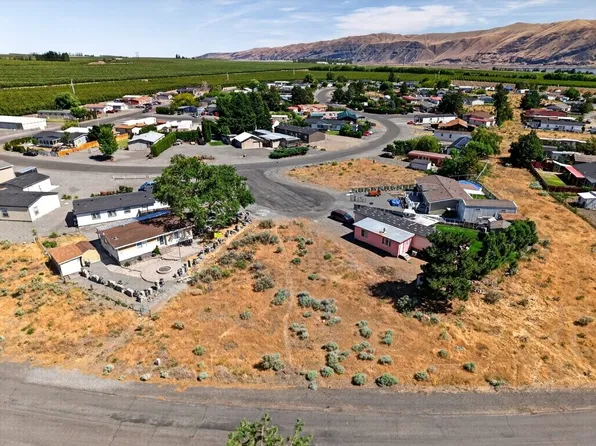 306 Agate Lane SW, Mattawa, WA 99349
