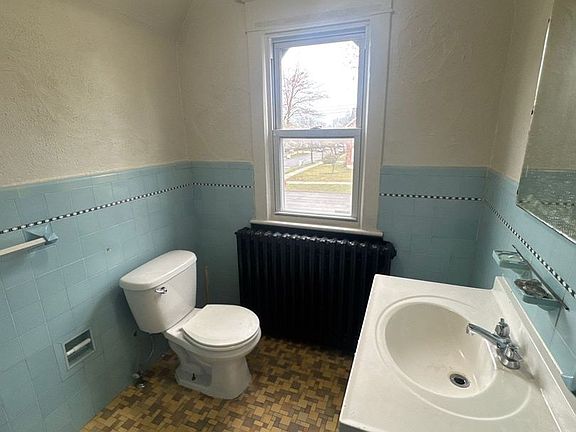 4th image of 211 S East Ave Floor 2