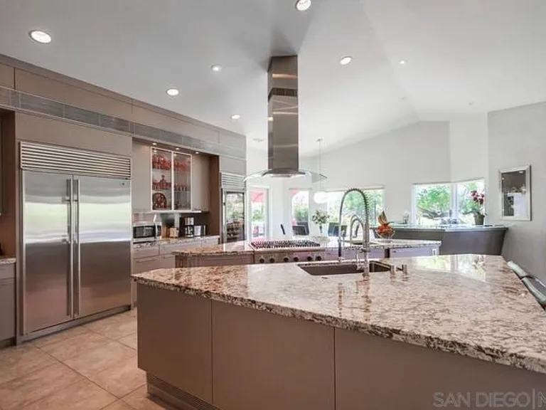 2626 Canyon Rd — Photo 6