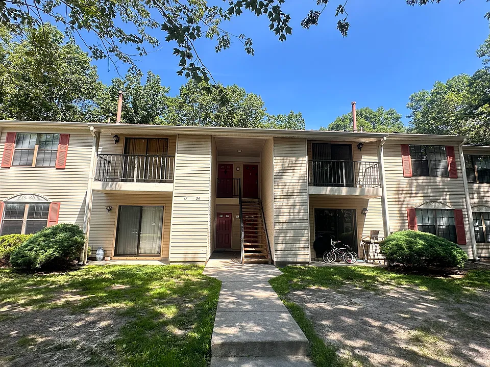 18 Liberty Ct #18