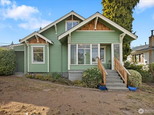 916 E Marine View Drive, Everett, WA 98201