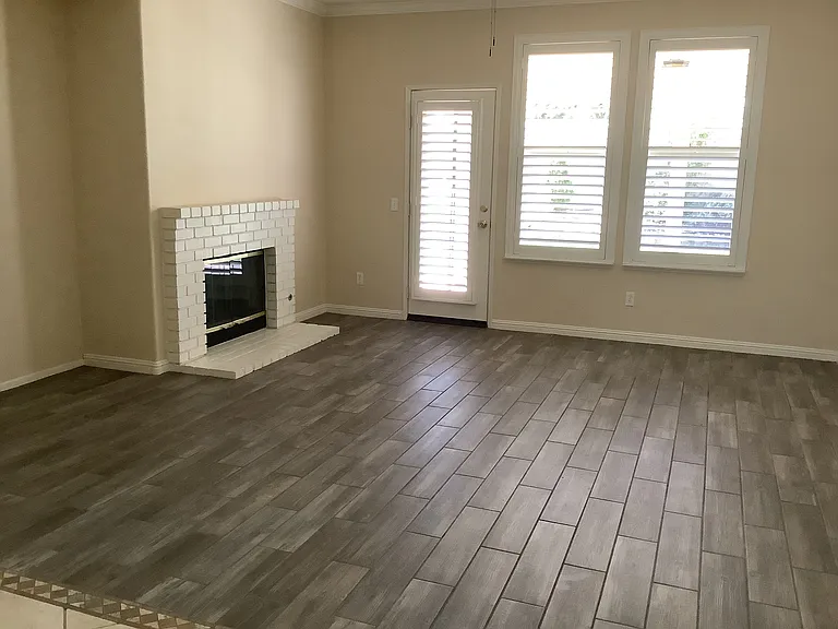 31775 Emerald Dr — Photo 9