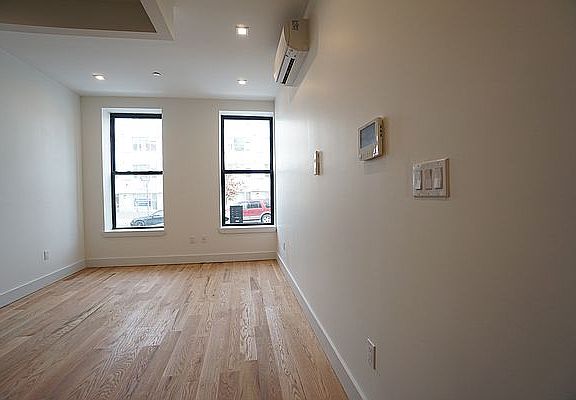 4th image of 800 Knickerbocker Ave #1F