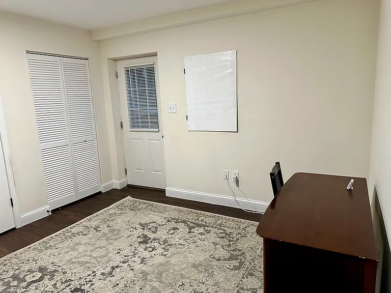 6560 Jefferson St — Photo 3