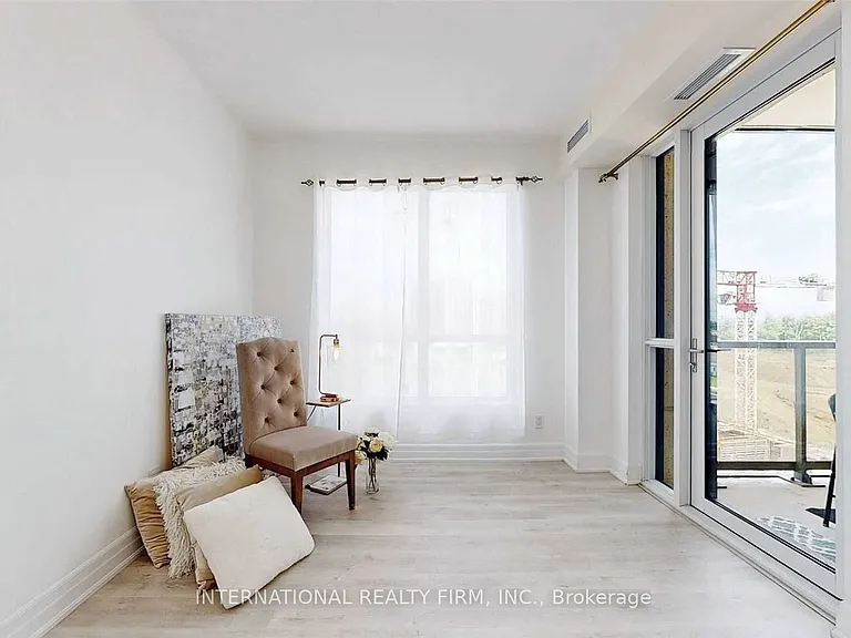 9085 Jane St #516 — Photo 24