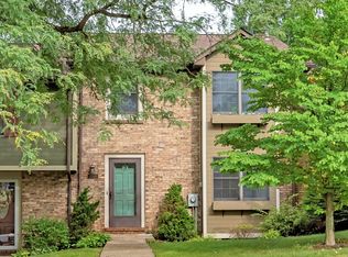 1056 Queens Dr, Coraopolis, PA 15108