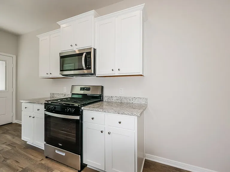 16430 Honeysuckle Hill Dr — Photo 8