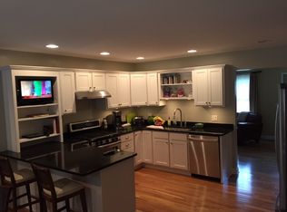 5616 Ellendale Dr, Lansing, MI 48911