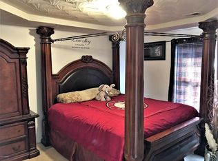 7803 Alfred Schlatter Dr #8, Louisville, KY 40272