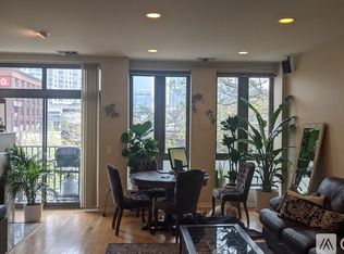 400 N Clinton St #307A, Chicago, IL 60654