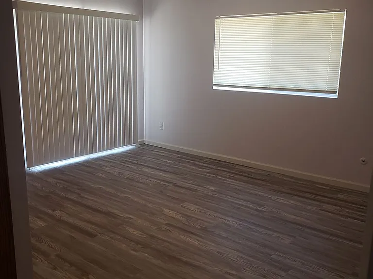 3847 Vine Ave — Photo 17