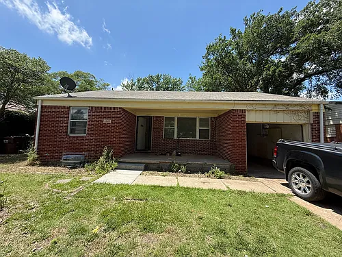 1027 N Lightner St Photo 1