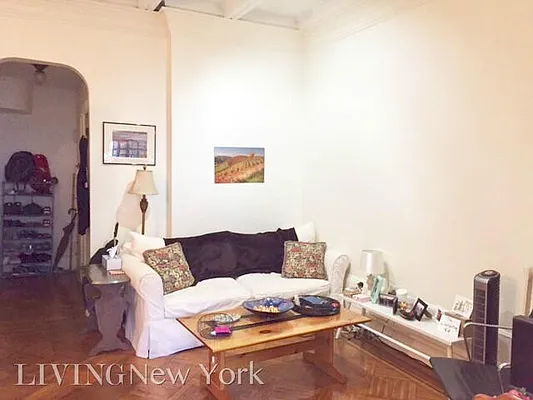 Rented by Living New York | media 13
