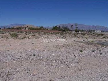 2nd image of 9475 W Hammer Ln