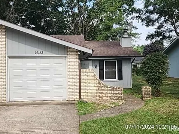 2633 Northwood Dr, Mishawaka, IN 46545