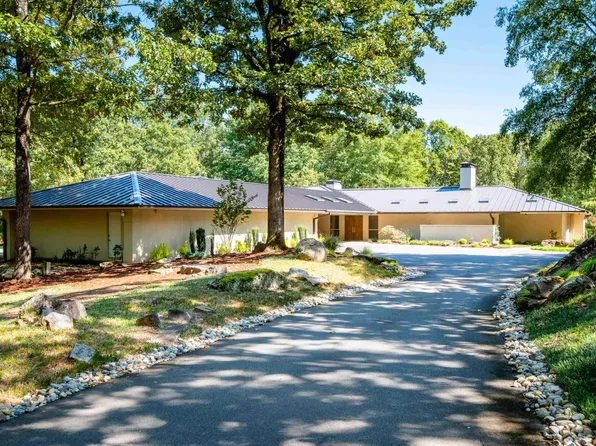 16 Iron Horse Rd, Little Rock, AR 72223