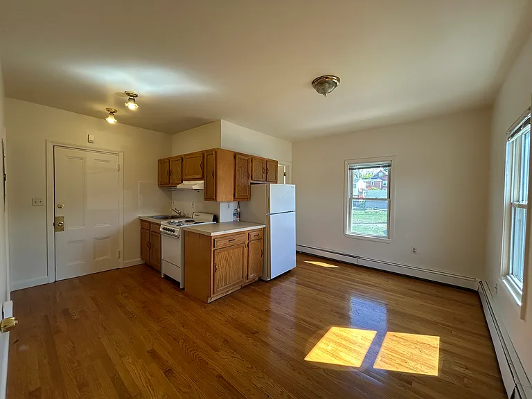 11 Snow St #2L — Photo 1
