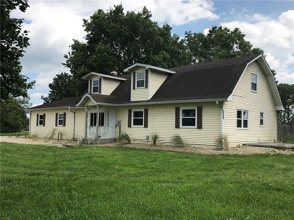 14640 River Ave photo 1