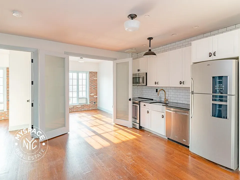 31 Brooklyn Ave #2H