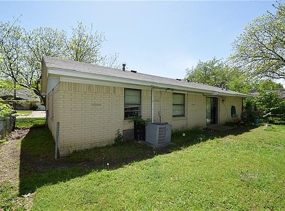 2nd image of 1317 Rosewood Hills Dr