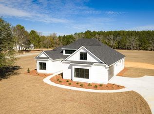 100 Heards Pond Ln, Thomasville, GA 31757