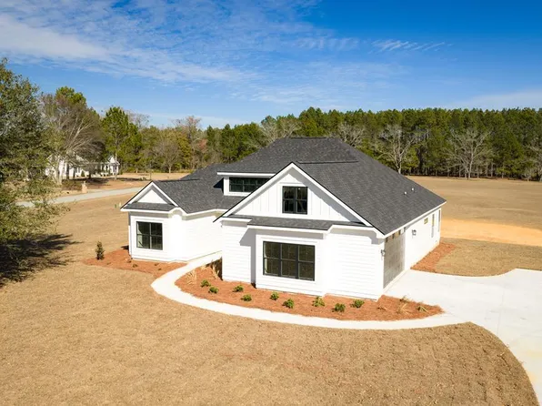 100 Heards Pond Ln, Thomasville, GA 31757